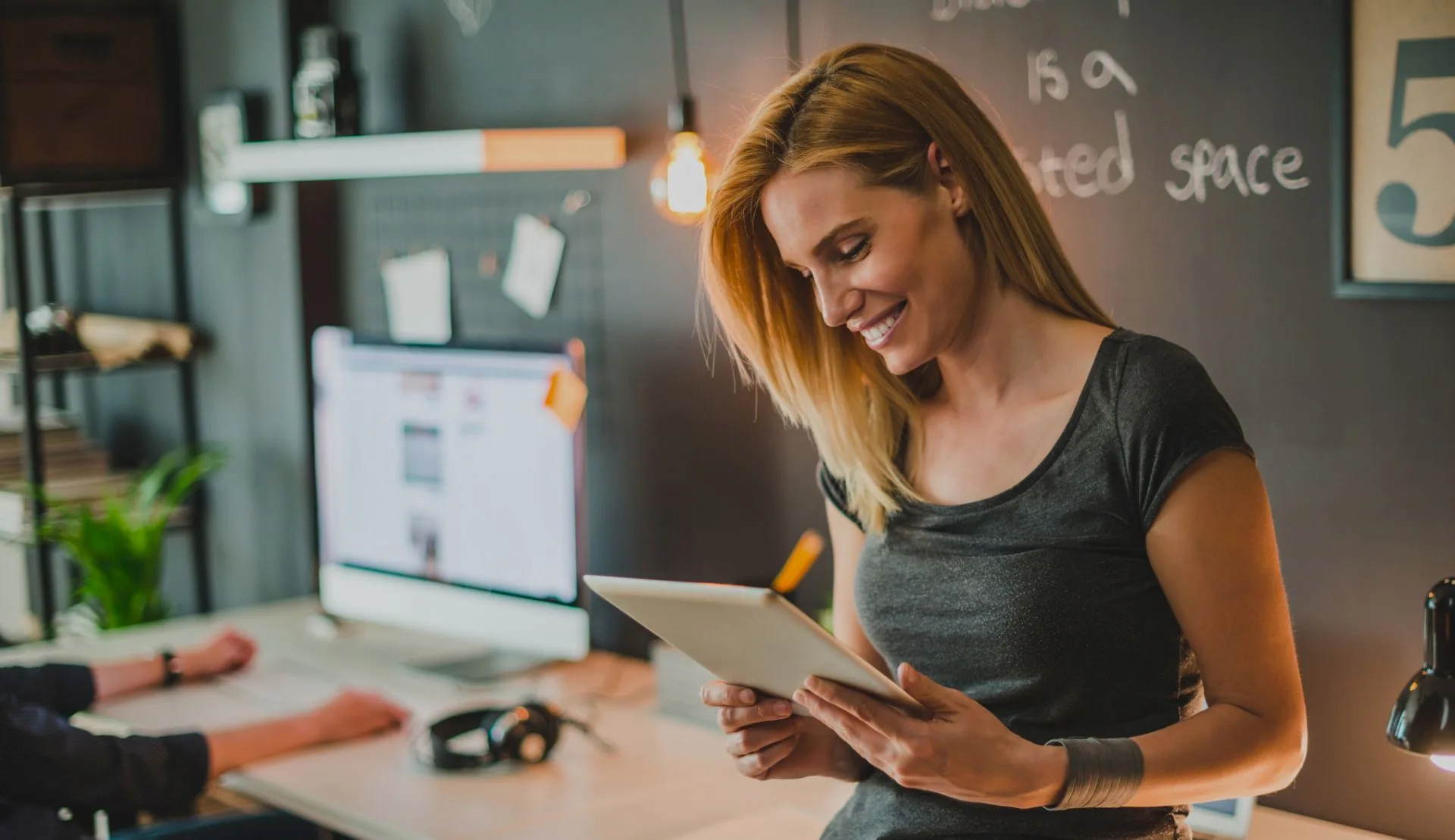 Business Innovation For 
            The Next Generation - 爱游戏